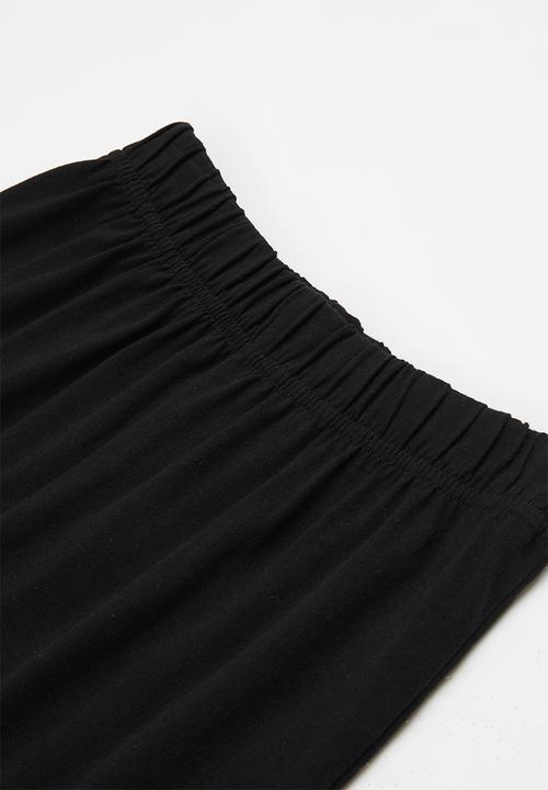 Superbalist - NASA tee & shorts pj set - black