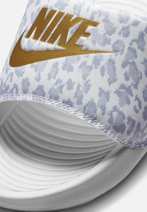 Nike - Nike victori one - white/metallic gold-wolf grey