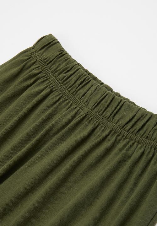 Rebel Republic - Boys tee & shorts pj set - black & olive