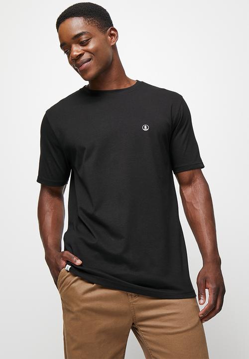 Lark & Crosse - Leo organic crew neck tee with chest embroidery - black