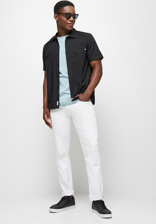 Lark & Crosse - Regular fit cracker poplin pocket short sleeve shirt - black
