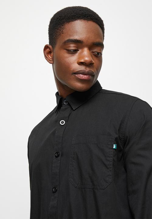 Lark & Crosse - Regular fit cracker poplin pocket long sleeve shirt - black