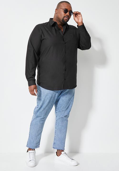 Superbalist - Plus easy care regular fit shirt - black