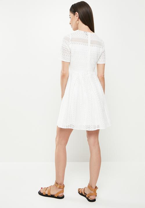 Vero Moda - Honey lace pleated short sleeve dress - snow white