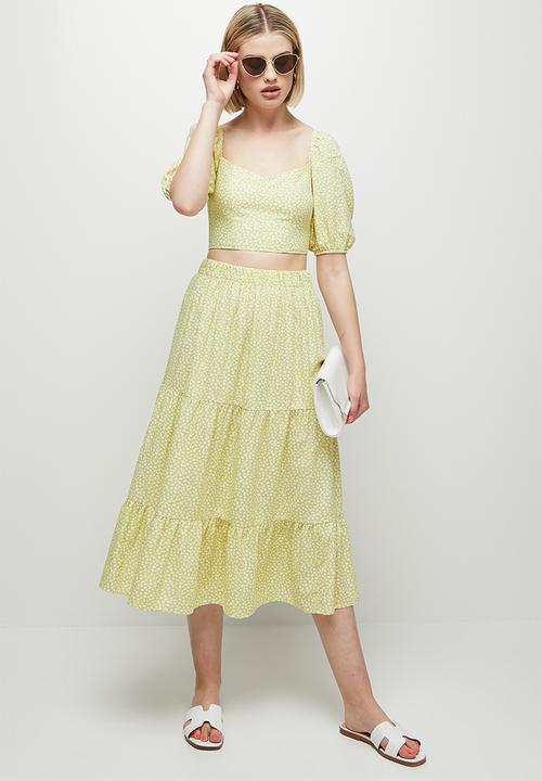 MILLA - Tiered maxi skirt - lime & white