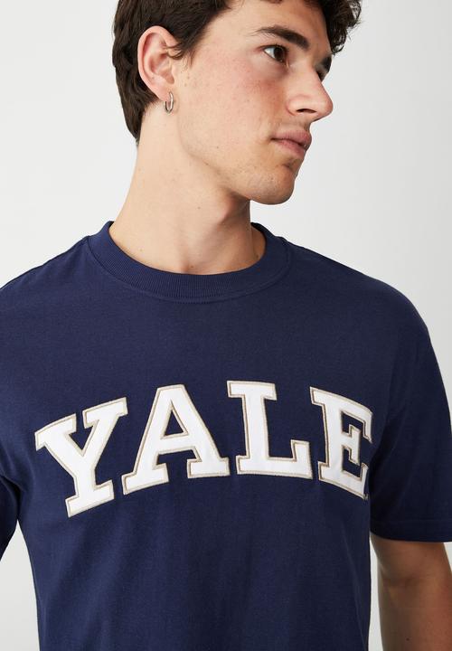 Cotton On - Special edition t-shirt - lcn yal indigo/yale - vintage logo