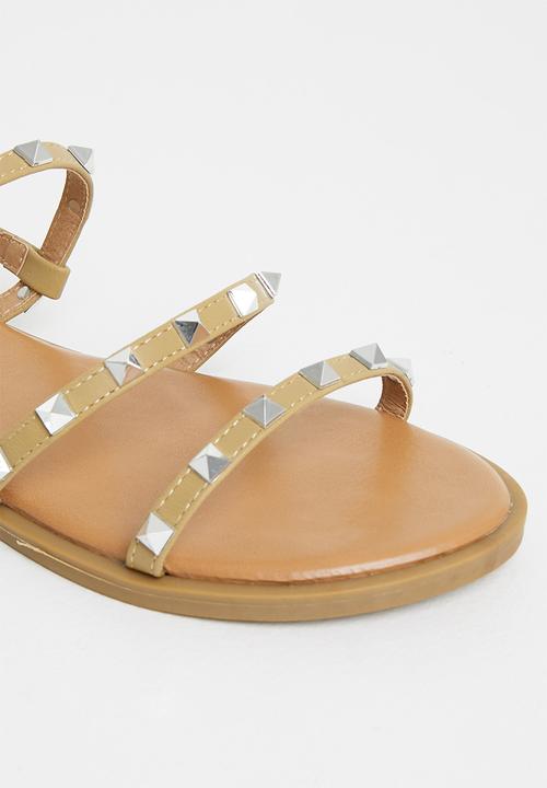 Madison® - Mariska studded ankle strap sandal - camel