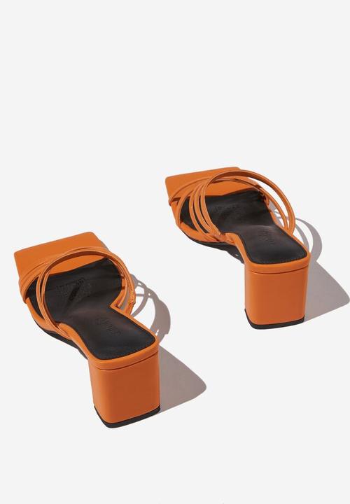 Cotton On - Elle strappy low block heel - orange pu