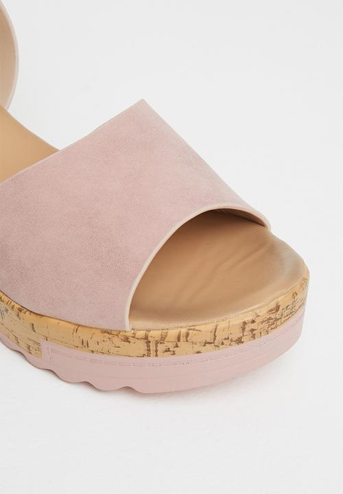 Seduction - Ankle strap cork wedge heel - plush mink
