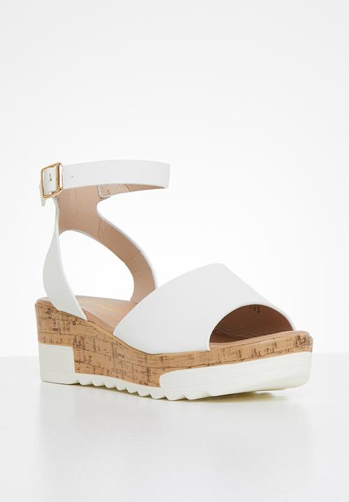 Seduction - Ankle strap cork wedge heel - white