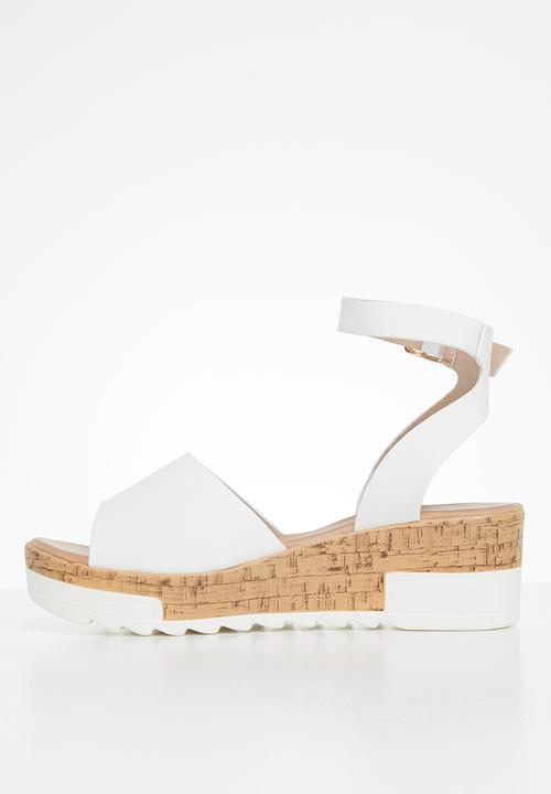 Seduction - Ankle strap cork wedge heel - white