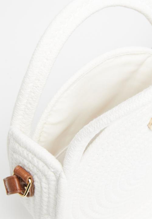 Superbalist - Woven round crossbody bag - cream