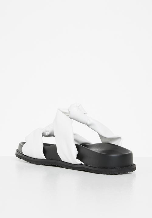 Z_Code_Z - Tuma twisted front slide - white
