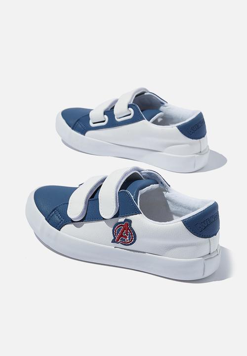 Cotton On - Kids licensed footwear - lcn mar avengers double strap trainer