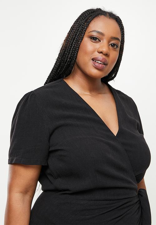Me&B - Plus wrap linen dress - black