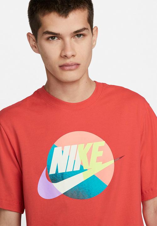 Nike - NSW FUTURA GRAPHIC LOGO T-SHIRT - lobster