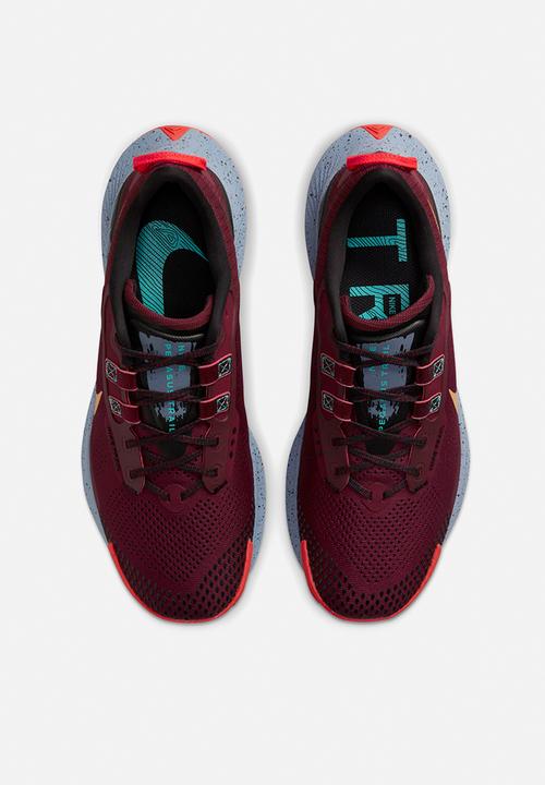 Nike - Pegasus trail 3 - dark beetroot/wheat-black-bright crimson