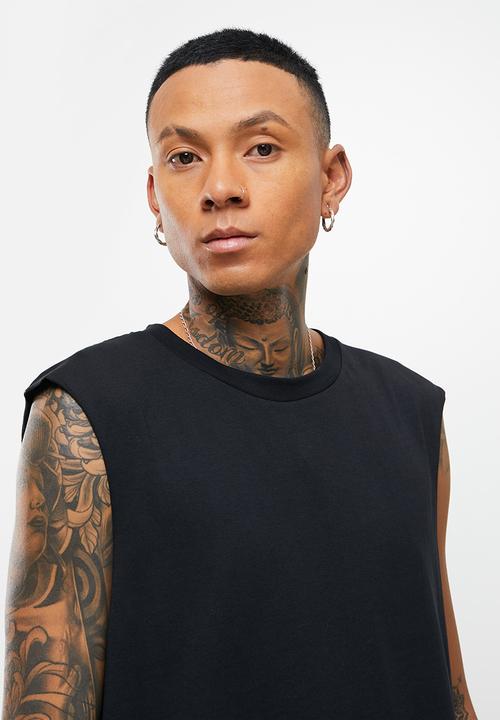 STYLE REPUBLIC - Cut off sleeve vest - black