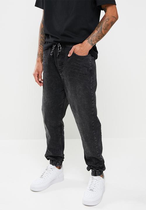 STYLE REPUBLIC - Gabe tapered fit cuff jeans - black