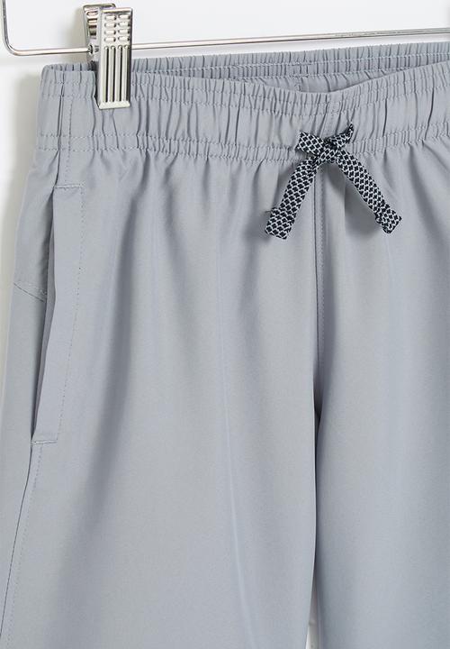 Under Armour - Ua woven shorts - grey 