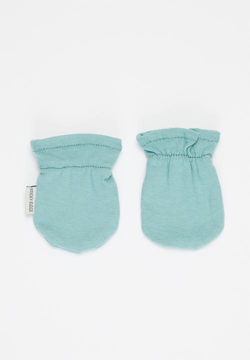 Sticky Fudge - Mittens - egg shell