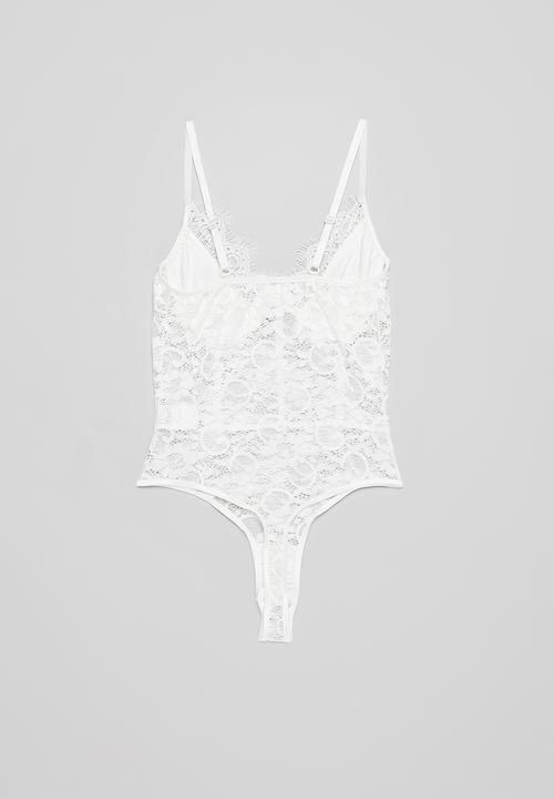 Missguided - Lace trim cupped bodysuit - white