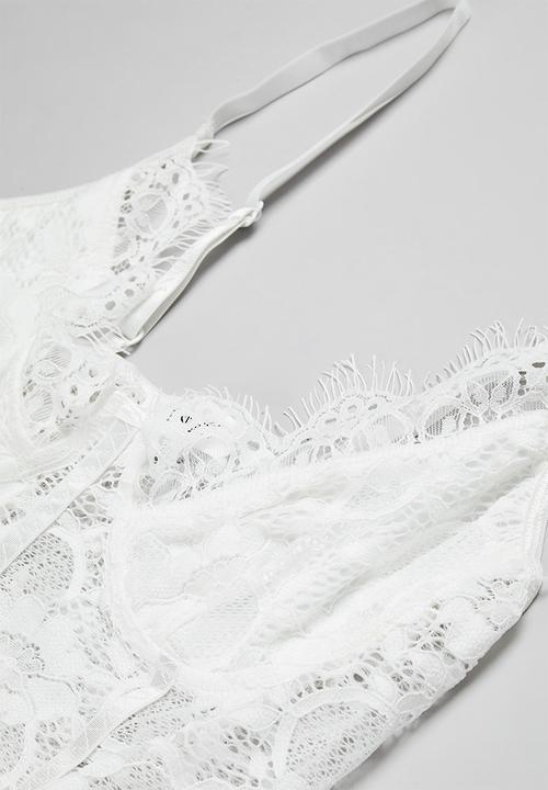 Missguided - Lace trim cupped bodysuit - white
