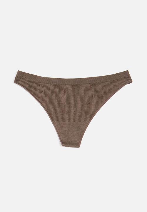 Cotton On - Seamless rib thong brief 3 pack - new latte/deep taupe/berry smoothie