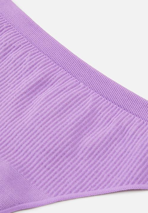 Cotton On - Seamless rib thong brief 3 pack - new latte/deep taupe/berry smoothie