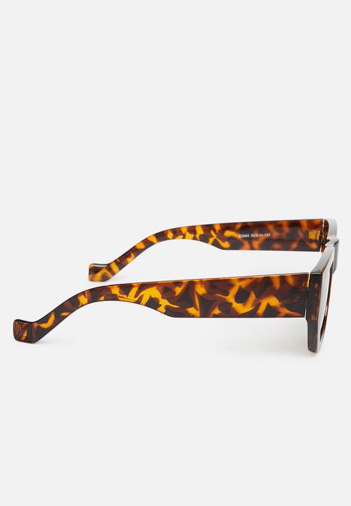 Superbalist - Lori cateye sunglasses - tortoise