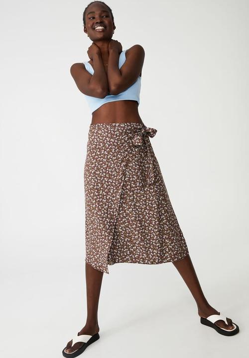 Cotton On - Woven lara wrap midi skirt - tenesha ditsy dark sienna