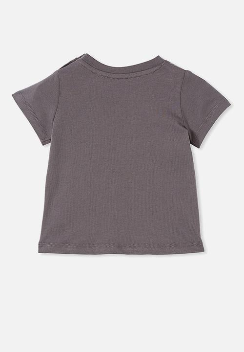 Cotton On - Jamie short sleeve tee - rabbit grey/straight up mama s boy