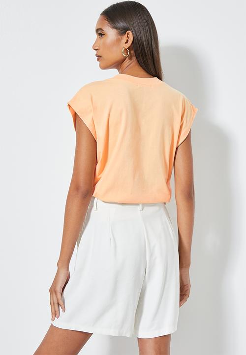 Superbalist - V neck relaxed tee - peach quartz