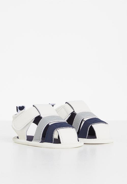 Pop Candy - Baby boys caged sandal - white/navy