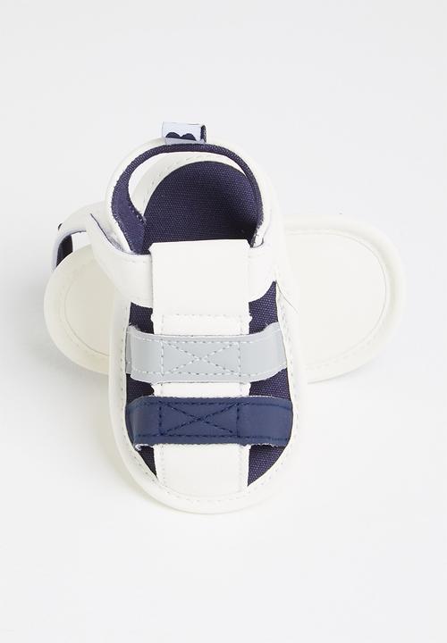 Pop Candy - Baby boys caged sandal - white/navy