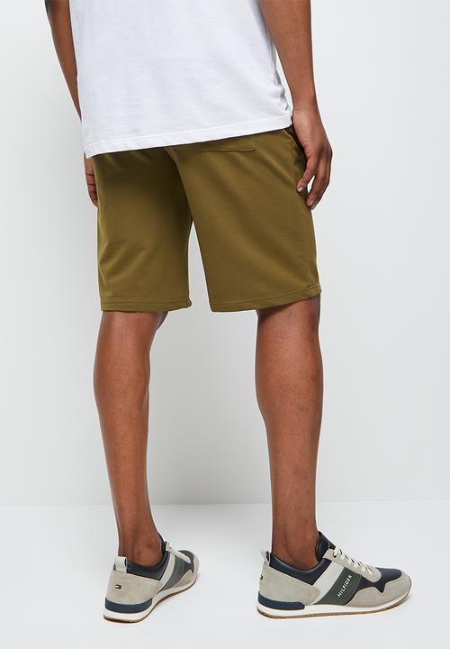 Lark & Crosse - Slim fit sweat shorts - khaki