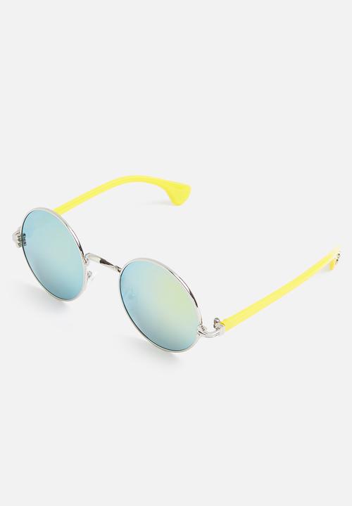 Rebel Republic - Round sunglasses - yellow