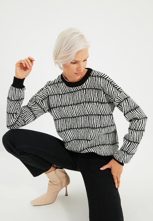 Trendyol - Print knit sweater - black & white