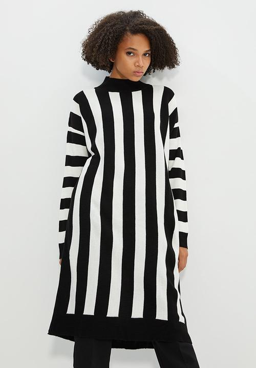 Trendyol - Striped jacquard long knit sweater dress - black & white 