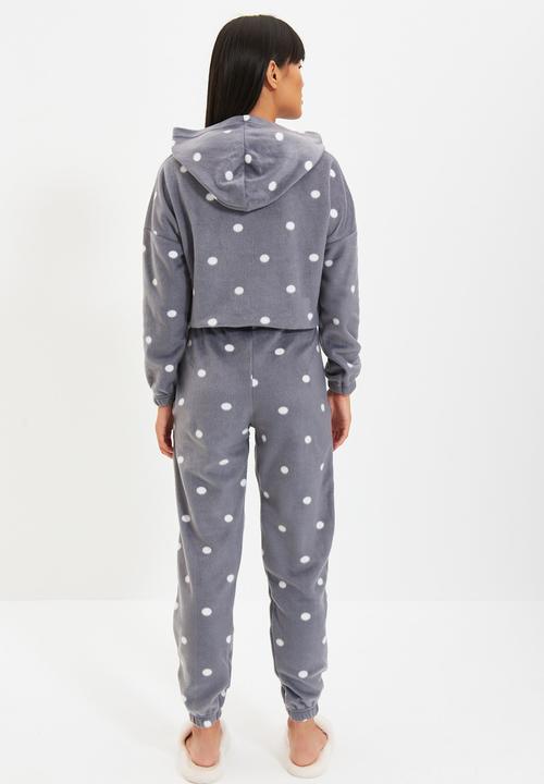 Trendyol - Polka dot patterned knit pajama set - grey