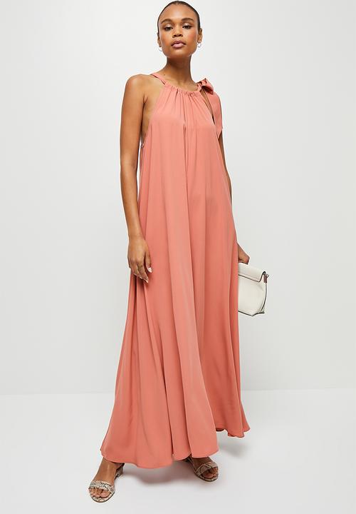 MILLA - Halter trapeze maxi dress with tie - loubster