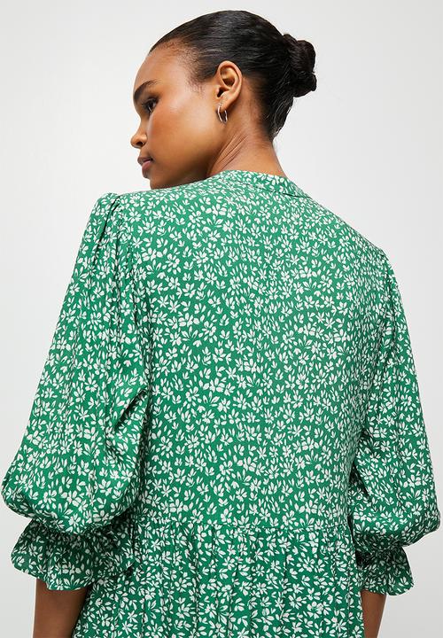 edit - Shirred puff sleeve tiered maxi - green ditsy