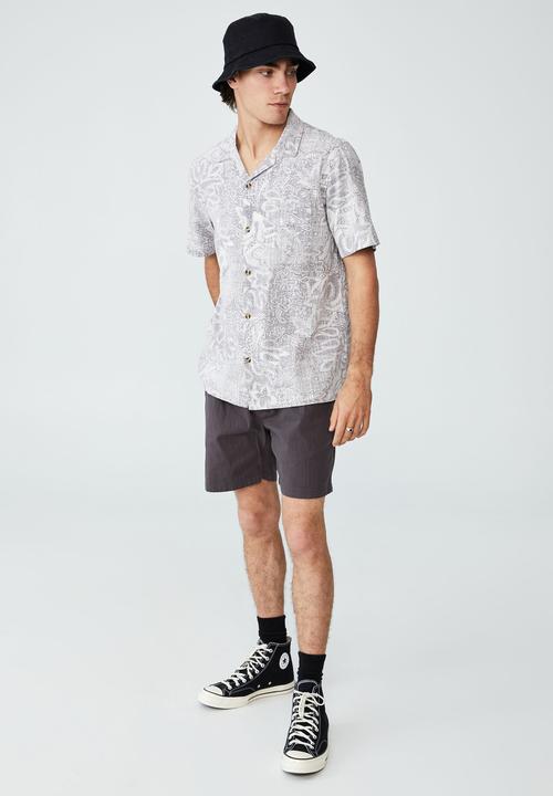 Cotton On - Riviera short sleeve shirt - grey vintage paisley