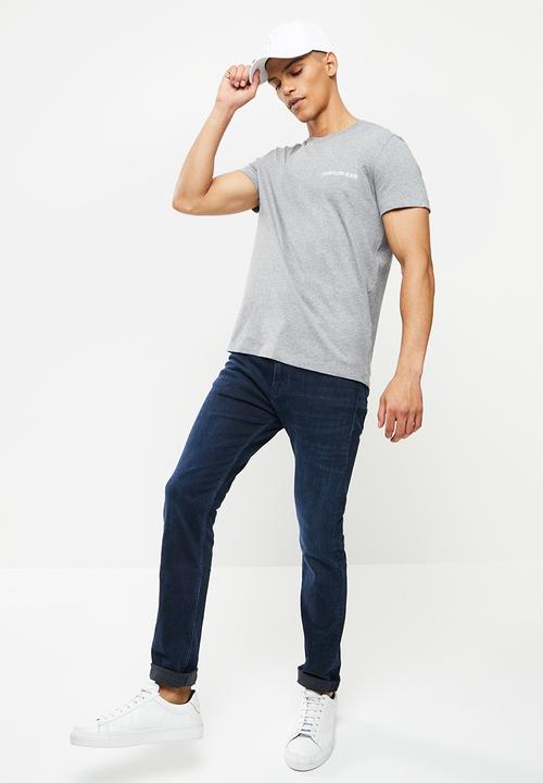 Calvin Klein - Chest institutional slim short sleeve tee - grey