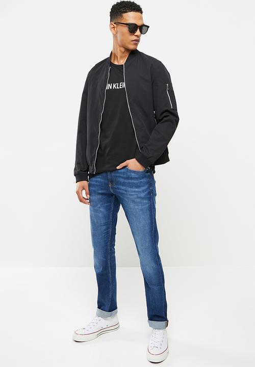 Calvin Klein - Core institutional logo slim tee - black