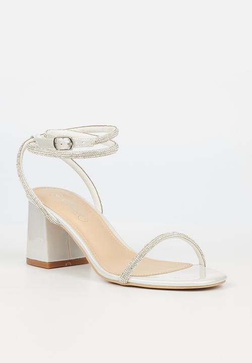 Miss Black - Bardot1 block heel - white