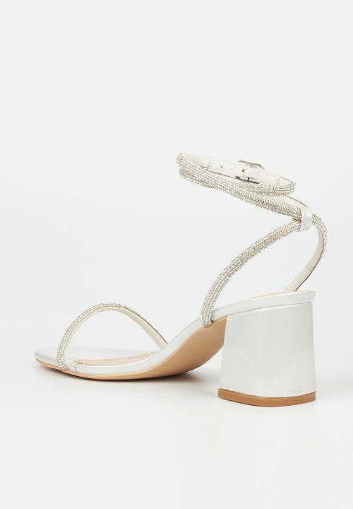 Miss Black - Bardot1 block heel - white