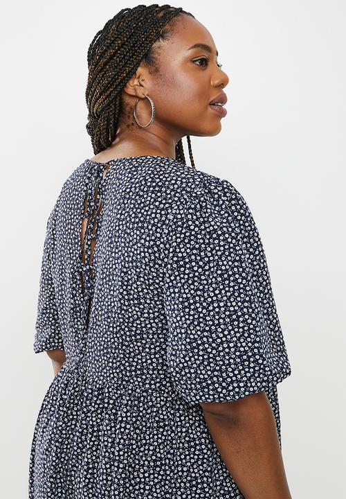 Glamorous - Plus culpture dress - black ditsy
