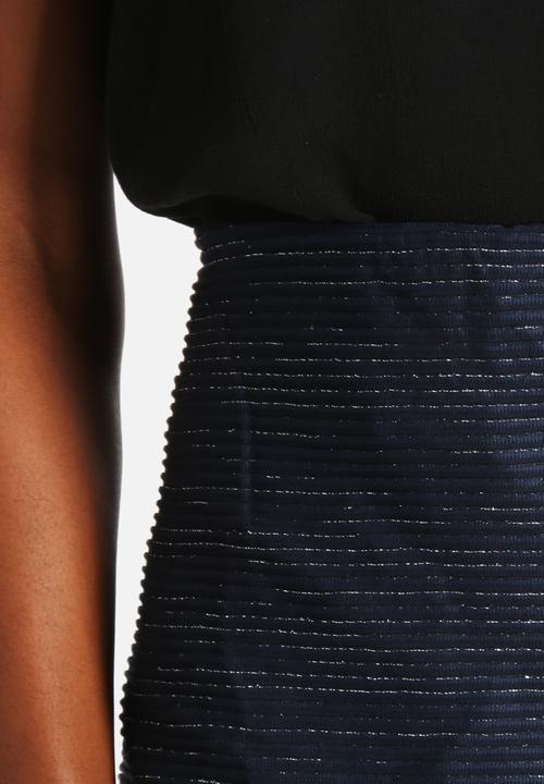 Vero Moda - Issa Above Knee Skirt 