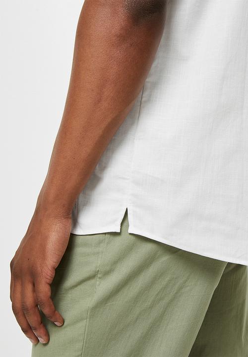 Lark & Crosse - Regular fit lightweight textured short sleeve shirt - white